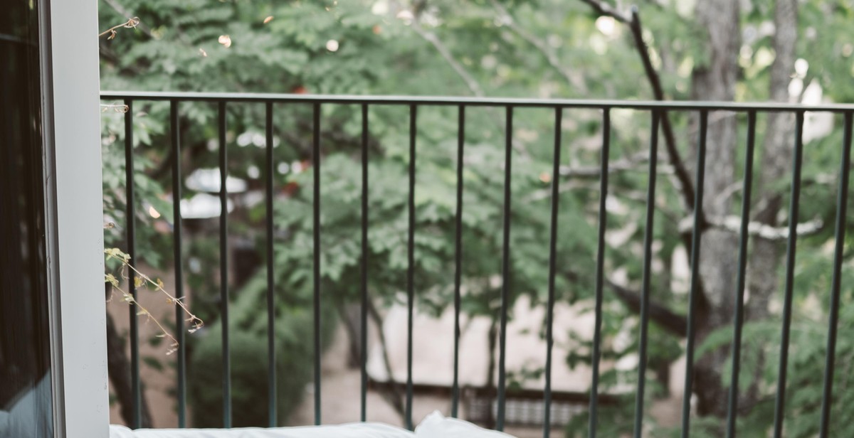 apartment balcony garden