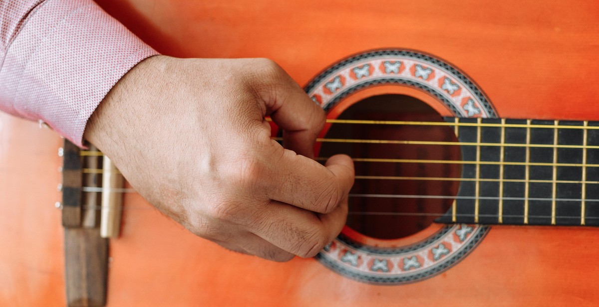 charango strumming