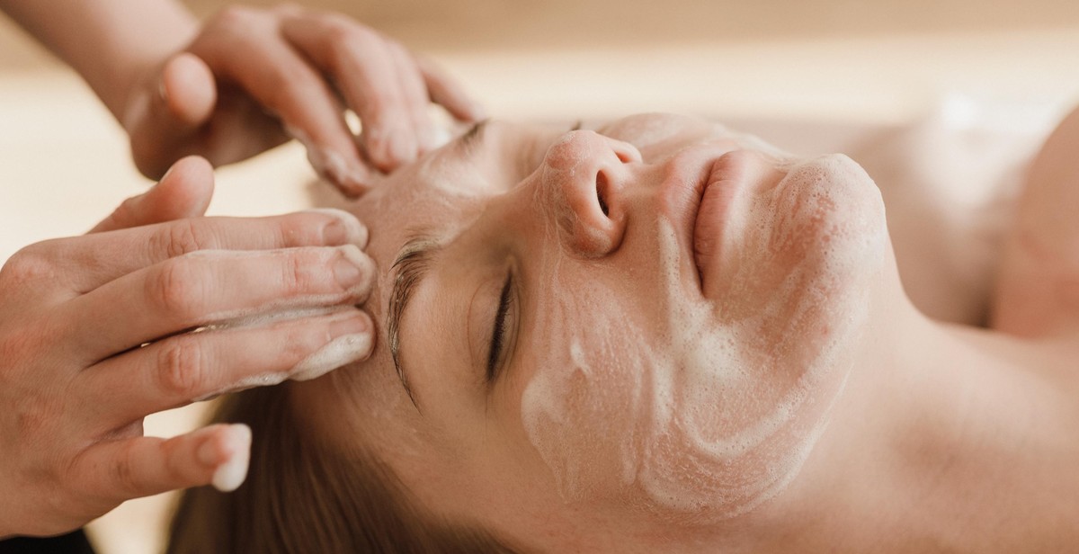 facial massage self-care
