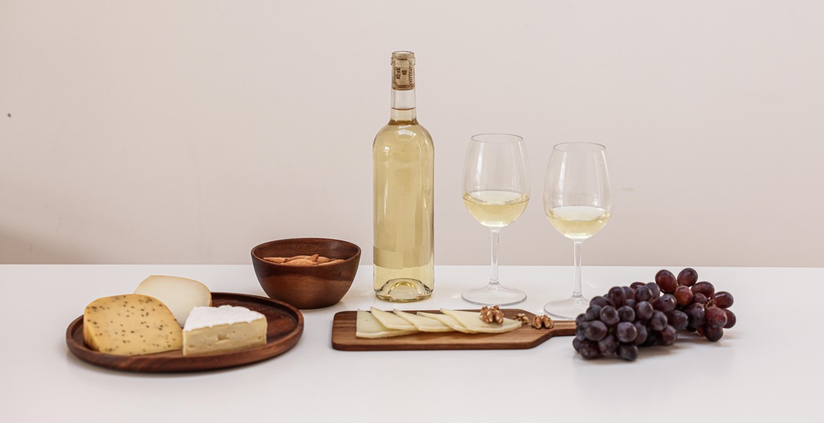 factors to consider in wine and cheese pairing