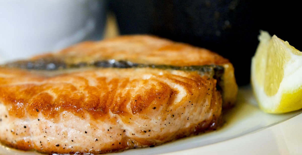 grilling salmon fillets