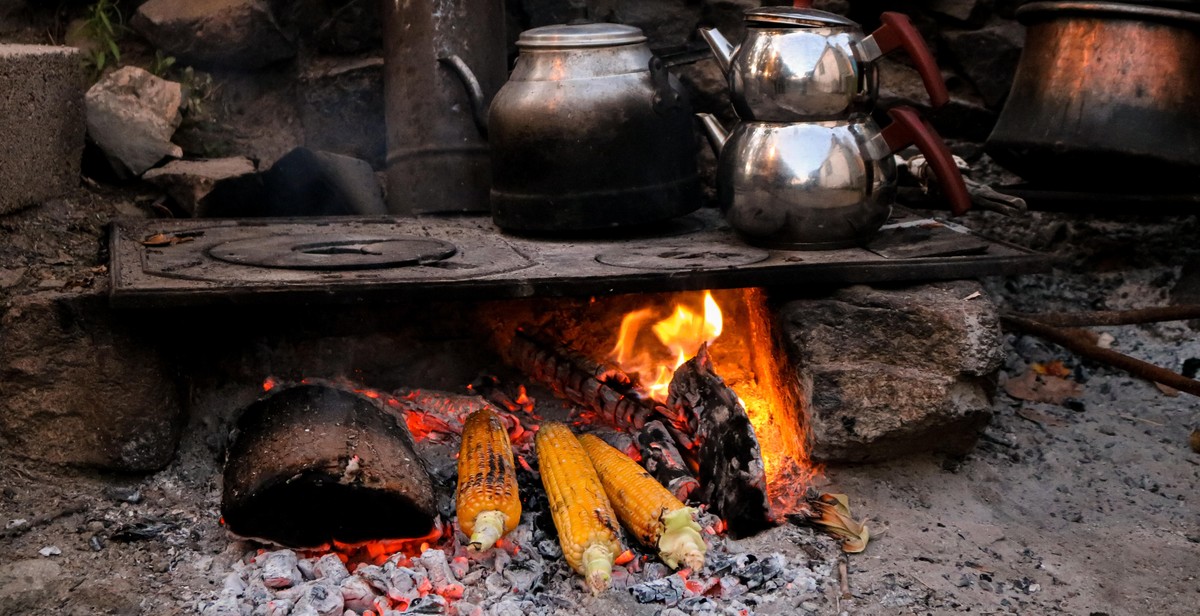 outdoor kitchen