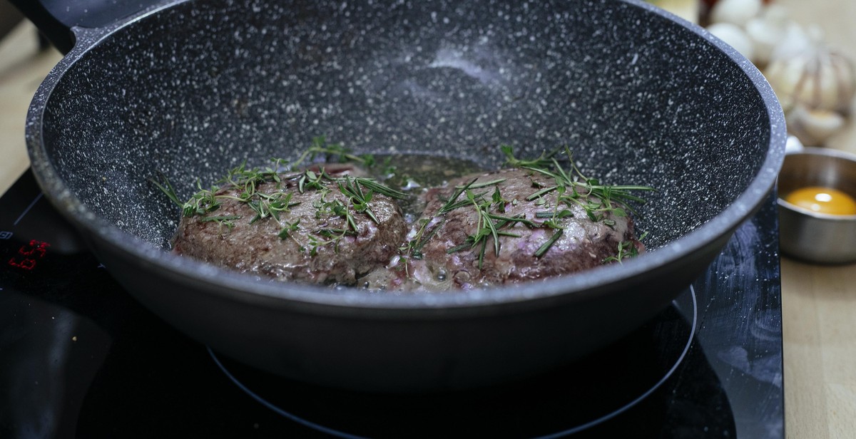 preparing burger patties