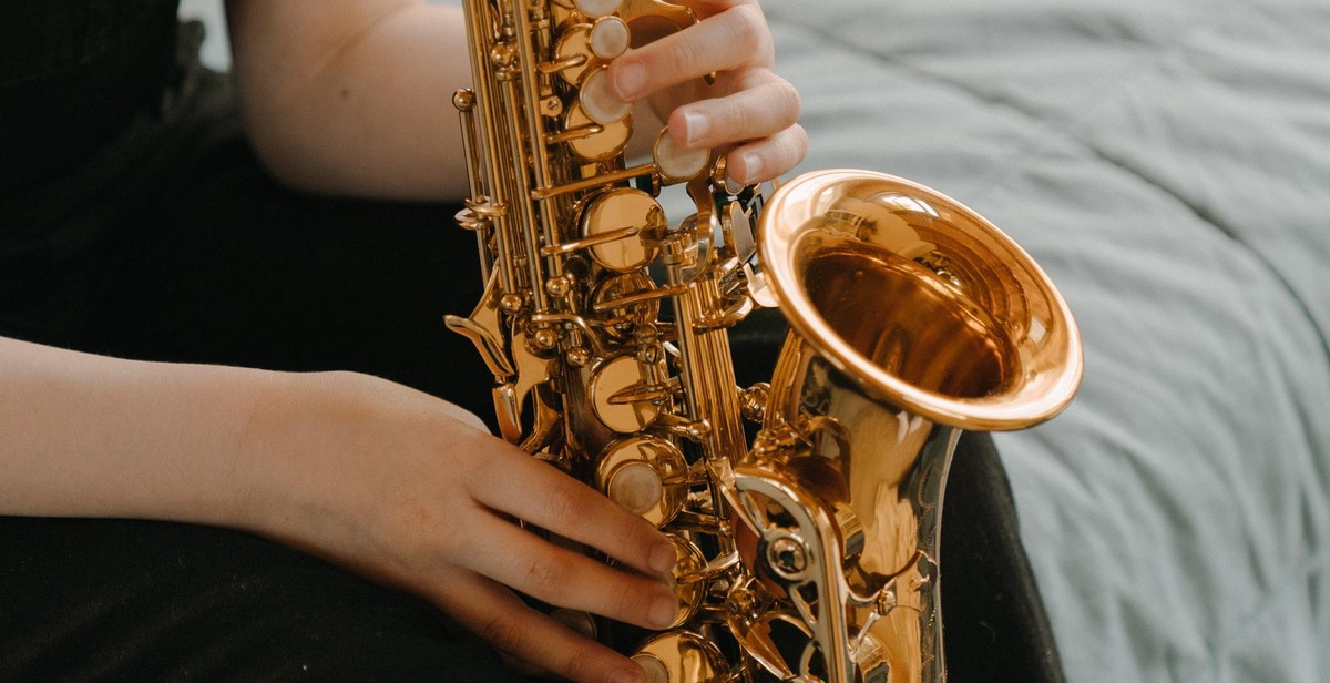 saxophone playing techniques