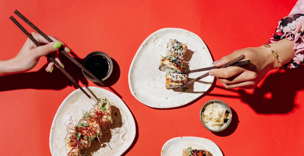 sushi plating