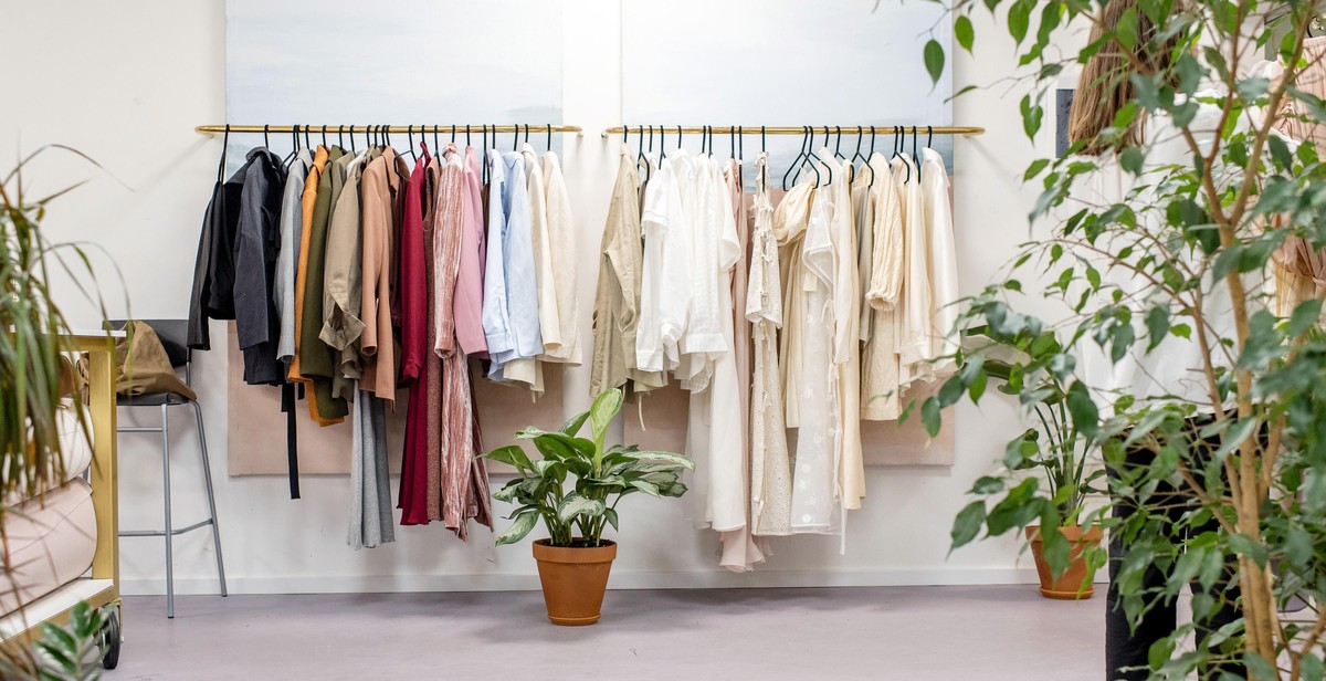 sustainable fashion wardrobe