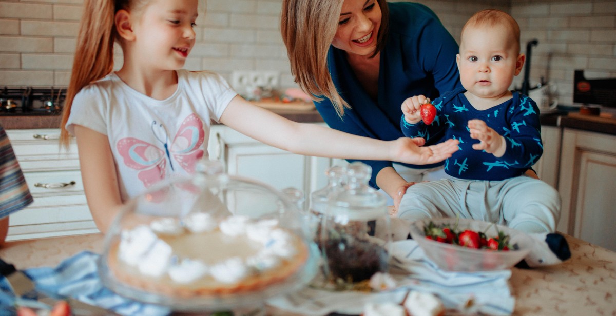 vegan ice cream cake assembly