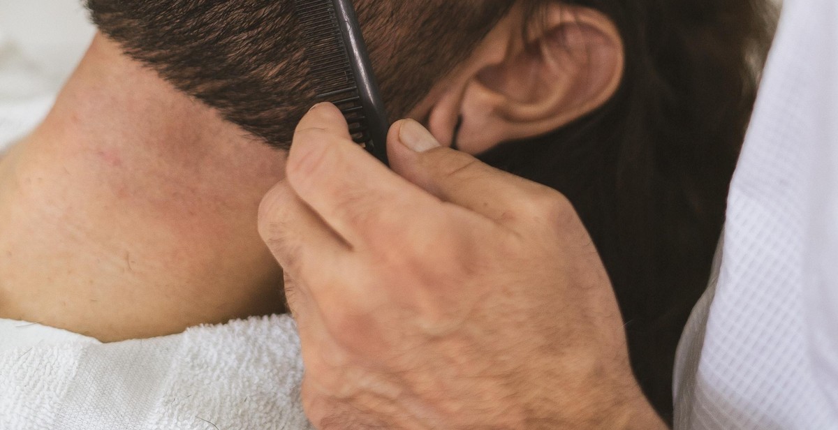 cutting comb, pompadour comb, teasing comb, pick comb, wide tooth comb