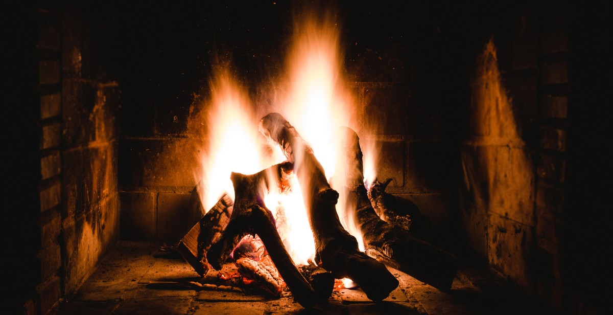 lighting fireplace kindling