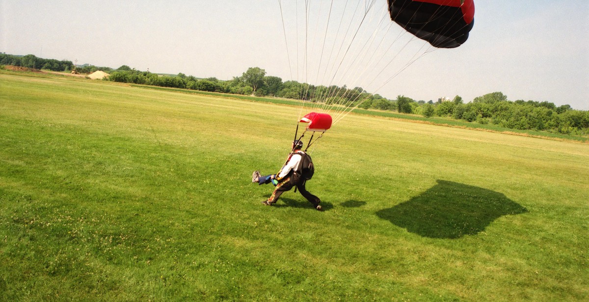 parachute landing preparation