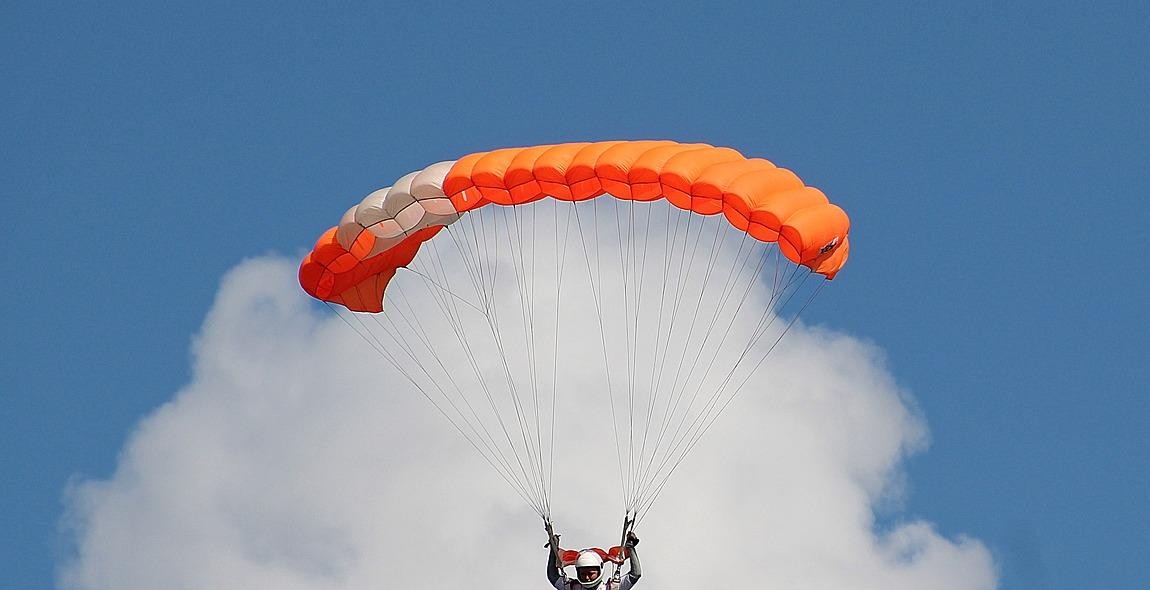 parachute steering