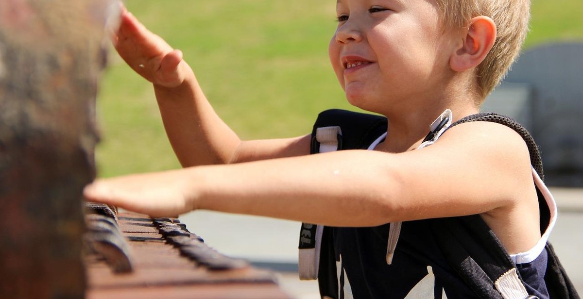 piano hand position