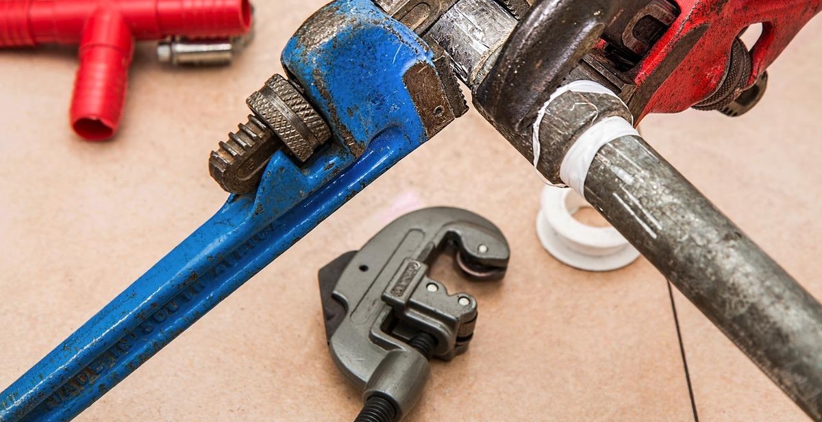 plumbing repair tools