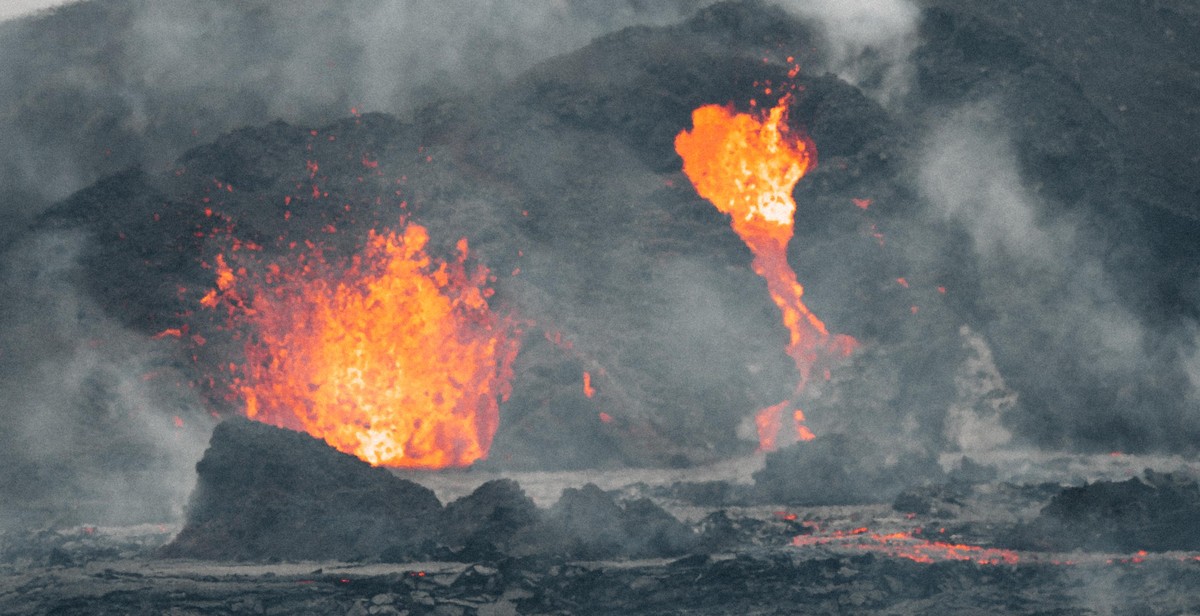 volcano eruption danger
